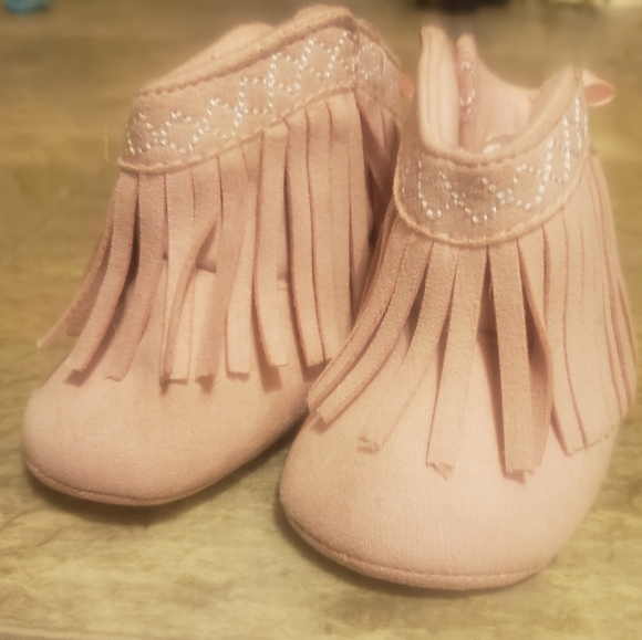 Baby girl moccasin styled boots - Picture 2 of 4